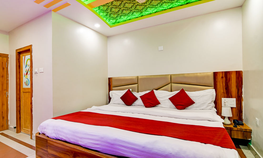 quad-bed-hotels-in-puri-near-temple